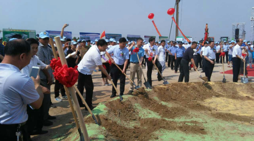 bjl官网登录831999参与巨鹿红杏商务节并就光伏发电等项目达成战术合作